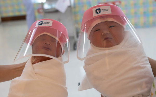Những bức ảnh không thể quên về năm 2020: Đại dịch COVID-19 đã thay đổi cả thế giới theo cách không ai có thể ngờ