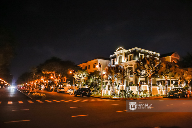 Khu nhà giàu ở Quận 7 decor Noel: Nhà nào cũng đua nhau khoe độ giàu có, riêng biệt thự Cường Đô La đơn giản bất ngờ