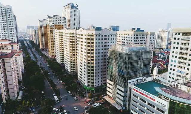 Cận cảnh tuyến đường 2 km nhồi 40 cao ốc ở Hà Nội bị vạch sai phạm tùm lum