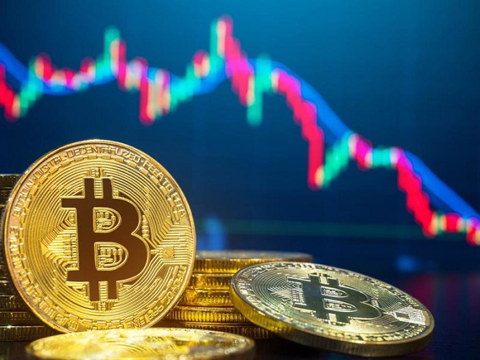 Giai đoạn đầu hàng của miner Bitcoin đang “rất gần” trong khi siêu cá voi sở hữu lượng BTC nhiều nhất trong năm