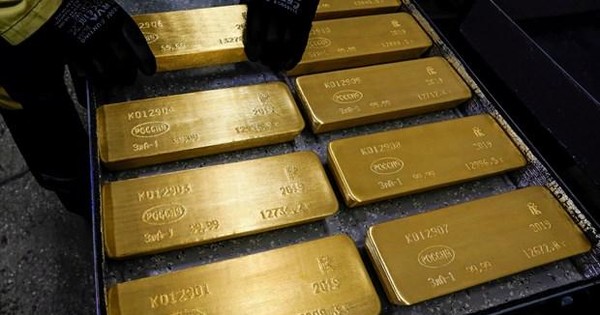 Mỹ tiếp tục trừng phạt và cấm nhập khẩu vàng của Nga