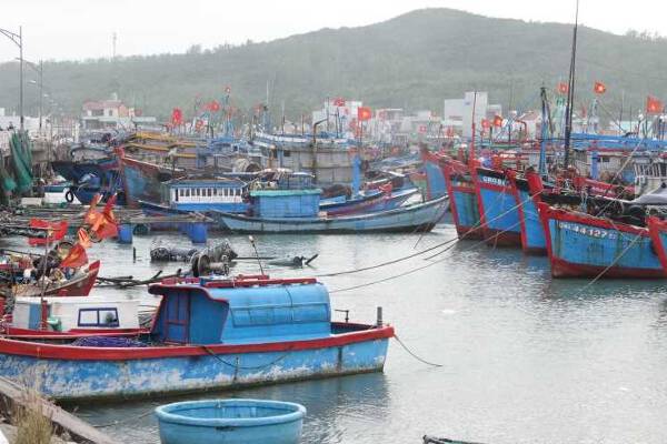Bộ Công Thương đề nghị dùng ngân sách để hỗ trợ phần tăng giá xăng dầu cho ngư dân