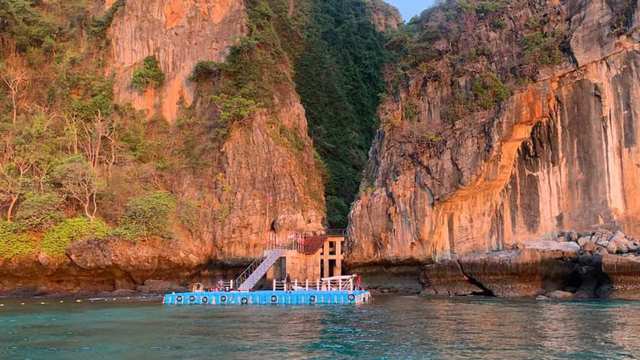 Thái Lan đã nỗ lực ra sao để hồi sinh vịnh thiên đường với cảnh sắc mê đắm lòng người?