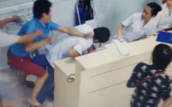 Nhân viên y tế lại bị hành hung, Bộ Y tế đề nghị Bộ Công an hỗ trợ