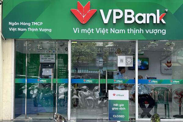 Khối tự doanh CTCK xả trăm tỷ đồng cổ phiếu trong rổ VN30 trong tháng 8, những mã nào là tâm điểm mua bán?
