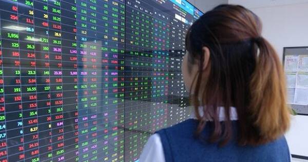 Dòng tiền thông minh 30/9: Cá nhân trong nước trở lại mua ròng nhẹ phiên VN-Index về mức thấp nhất từ đầu năm