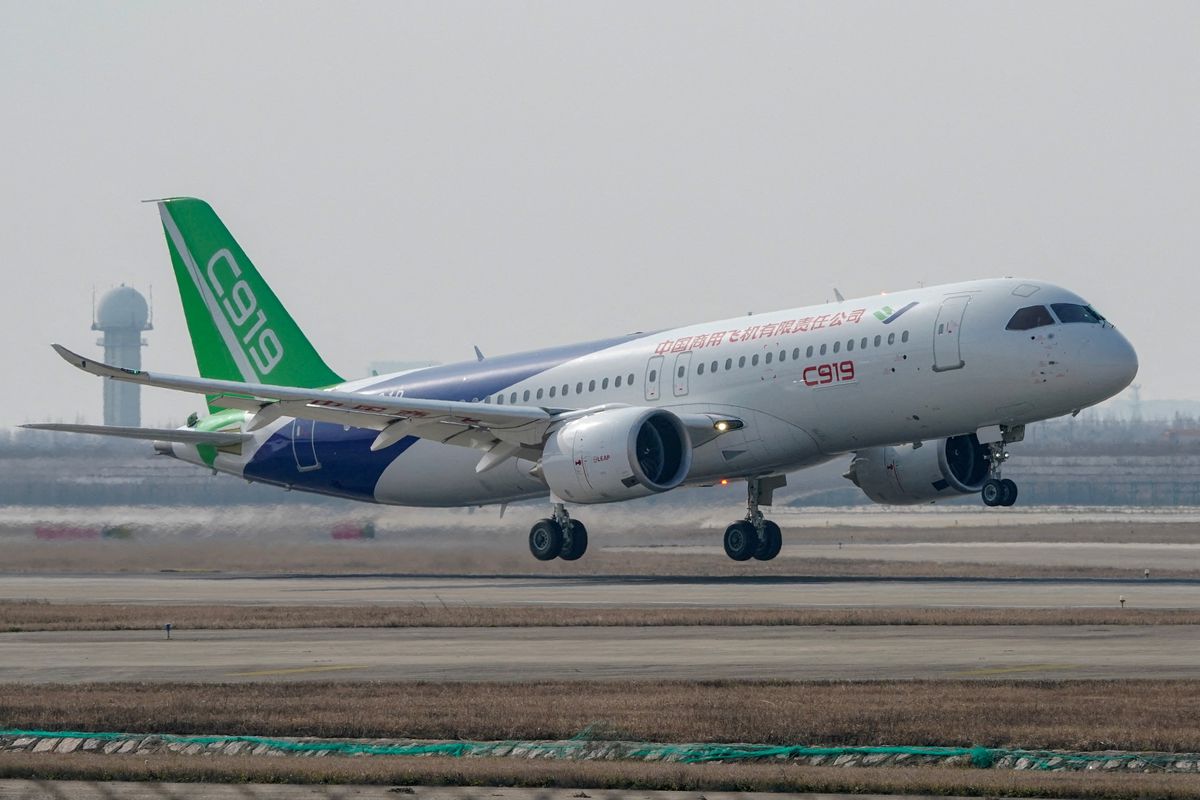 Trung Quốc cấp phép cho máy bay nội địa C919, cạnh tranh với Airbus và Boeing