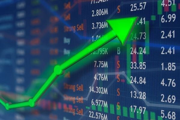 Sắc tím phủ khắp khi thị trường có gần 300 mã tăng trần