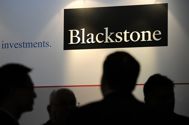 Quỹ bất động sản 69 tỷ đô của Blackstone hạn chế khách hàng rút tiền