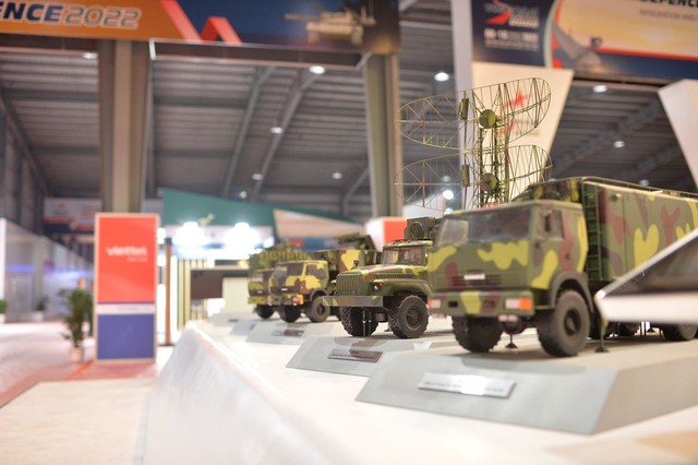 Viettel hiện thực khát vọng go global với nghiên cứu công nghệ cao tại Vietnam Defence 2022