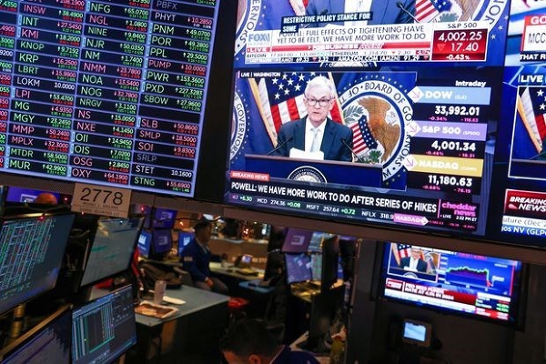 Phố Wall và Fed dự đoán sai lệch về năm 2022, nhà đầu tư bất an về 2023