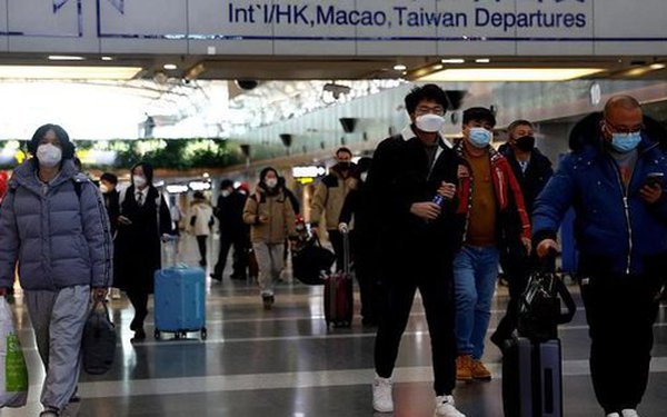 COVID-19: WHO lên tiếng về việc các nước soi người đến từ Trung Quốc