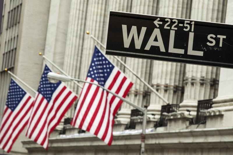 Dow Jones tăng 90 điểm; Biên bản cuộc họp của Fed