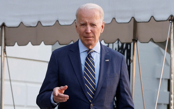 Ông Biden gặp đúng vấn đề ông Trump từng mắc về tài liệu mật