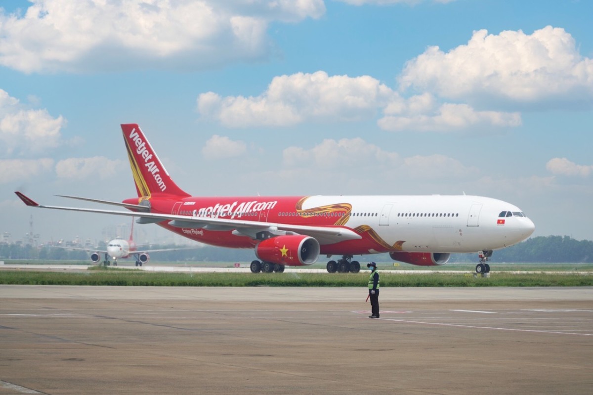 Công ty mẹ Vietjet lãi hơn 900 tỷ đồng