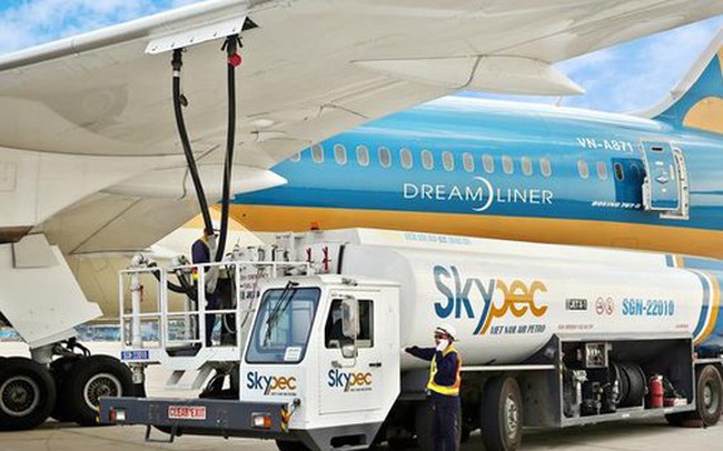 Lỗ lũy kế hơn 34.000 tỷ đồng, Vietnam Airlines muốn bán Skypec - công ty nhiên liệu hàng không lớn nhất Việt Nam để từng bước xoá lỗ?