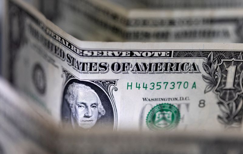 Đồng USD gần chạm mức cao nhất 1 tháng nhờ dữ liệu bảng lương