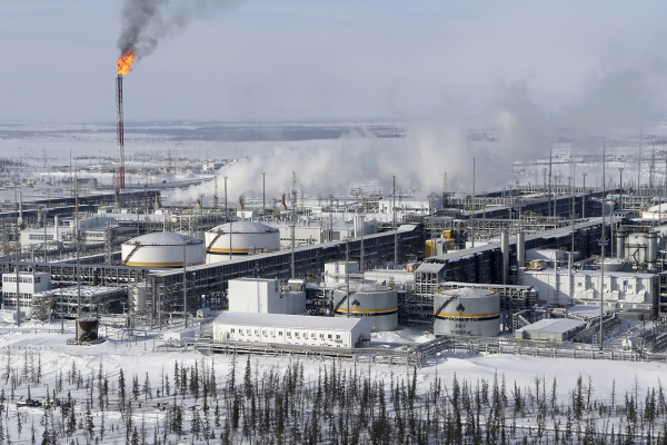 Thêm một quốc gia áp giá trần đối với các sản phẩm dầu mỏ của Nga
