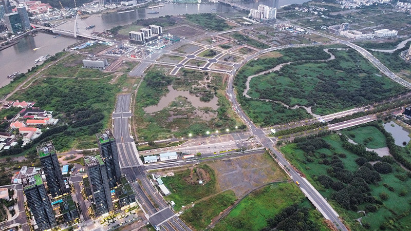 Bốn tuyến đường trong khu đô thị mới Thủ Thiêm vẫn bị vướng mặt bằng