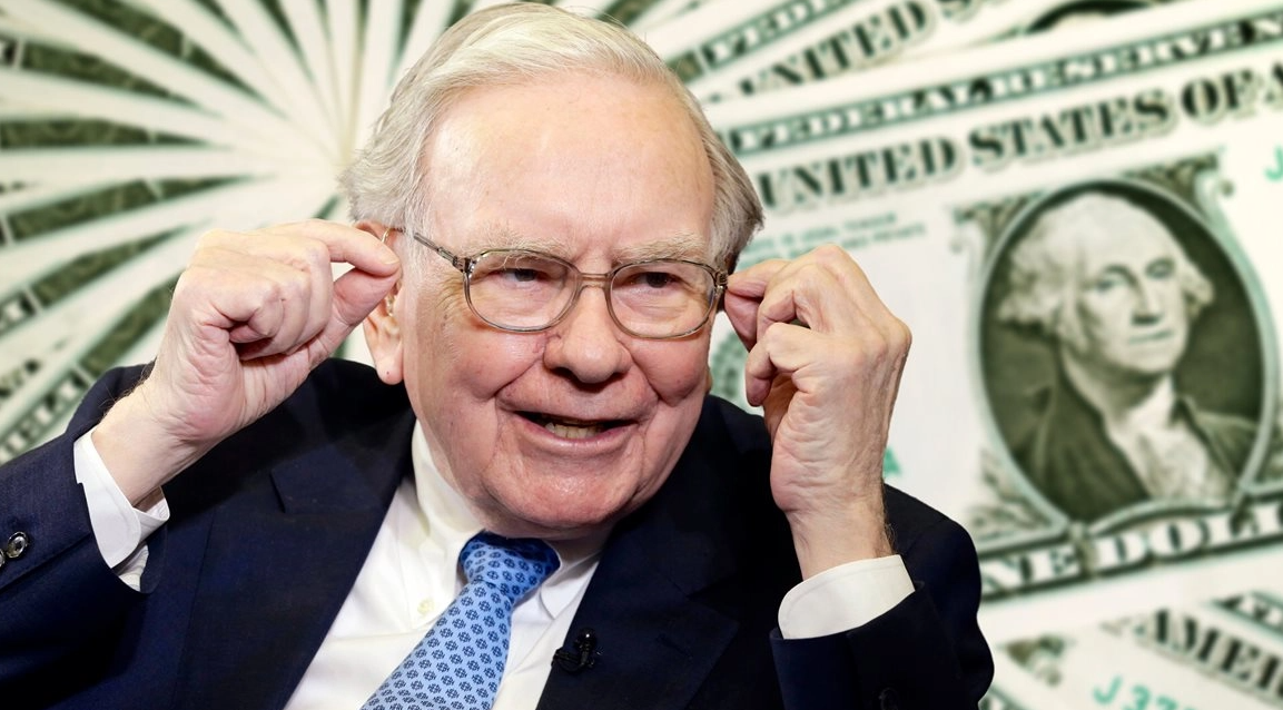 Warren Buffett đàm phán với chính quyền Biden để giải quyết khủng hoảng ngân hàng hiện tại