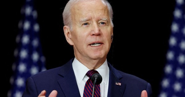 Năm xưa ông Biden từng chỉ trích thậm tệ ông Trump, tại sao nay lại im lặng khi đối thủ bị truy tố?