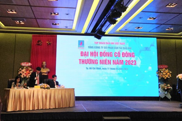 [LIVE] ĐHĐCĐ PVTrans: Lợi nhuận dự kiến giảm 53%