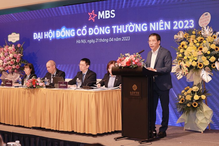 Chủ tịch MBB: Phí môi giới xu hướng trở về 0 giống như phí chuyển tiền, zero fee của ngành chứng khoán đang tới
