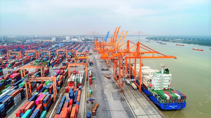 Hàng container qua cảng biển tăng gần gấp đôi sau 7 năm