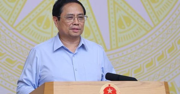 Thủ tướng yêu cầu NHNN và các ngân hàng tiếp tục nghiên cứu hạ lãi suất cho vay
