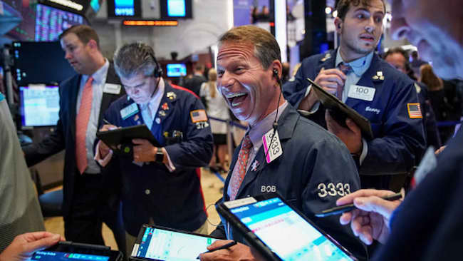 Tăng 7 phiên liền, Dow Jones chứng kiến chuỗi leo dốc dài nhất kể từ năm 2021