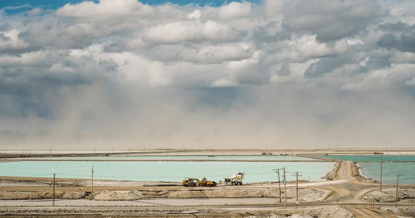 Bí ẩn kho báu 'vàng trắng' tại miệng núi lửa Nevada: Tàn dư sau 16 triệu năm, là 'vũ khí' giúp nước Mỹ chi phối tương lai ngành xe điện