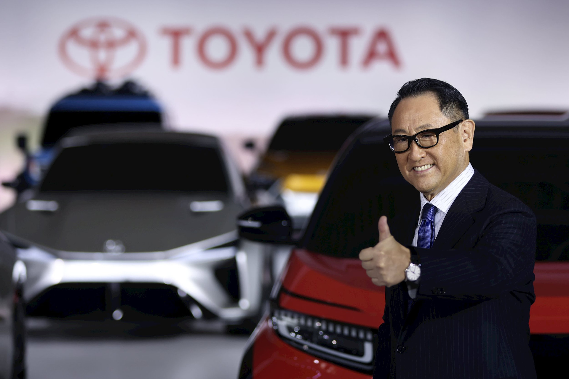 Đơn hàng nhiều, lợi nhuận cao, Toyota mỉm cười tận hưởng thành quả, khẳng định không cần e de trước Elon Musk