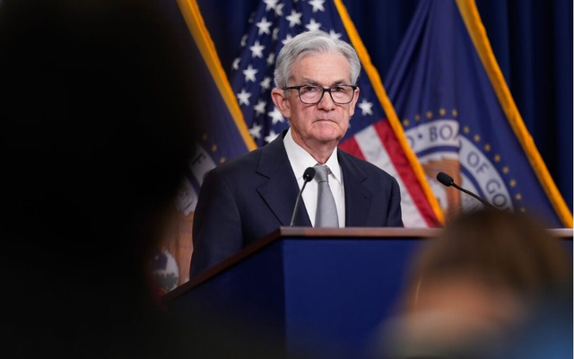 Sau tuyên bố giữ nguyên lãi suất ở đỉnh 22 năm, Chủ tịch Powell bóng gió về việc FED đã kết thúc chu kỳ tăng lãi suất