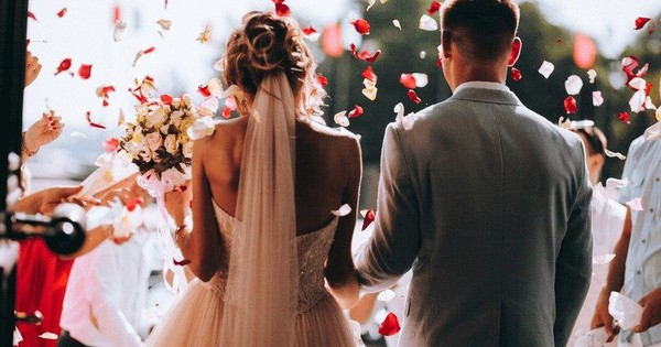 Đám cưới đang ngày càng giống những 'cú lừa' dưới góc nhìn kinh tế học