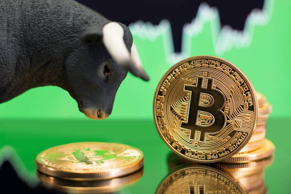 Giá bitcoin vượt 42.000 USD, vốn hóa thị trường crypto lên hơn 1.500 tỷ USD