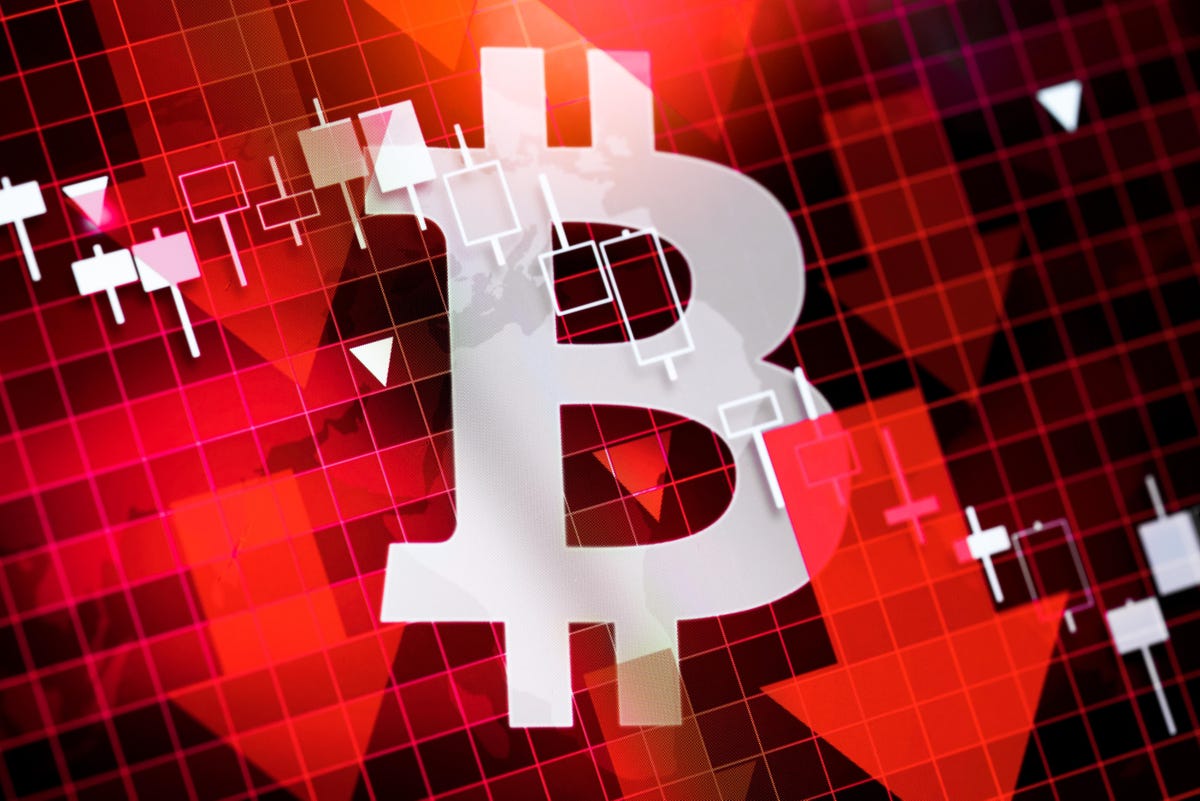 Lý do giá Bitcoin giảm từ $47.000 xuống $45.600 trong 5 phút trên Binance