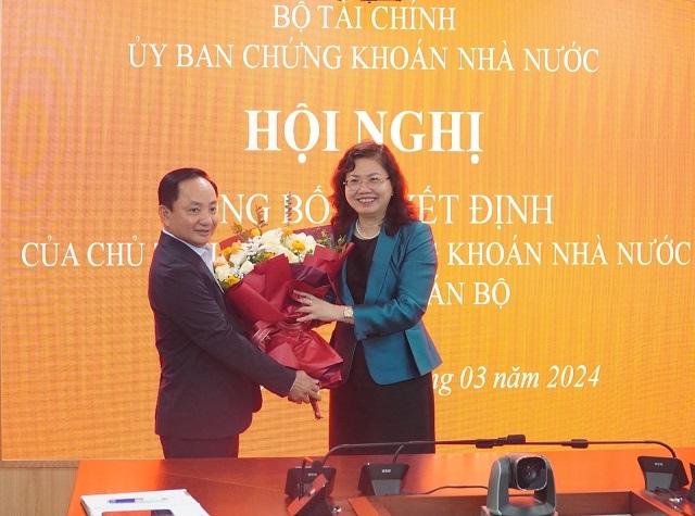 UBCKNN điều động và bổ nhiệm Phụ trách Vụ Giám sát công ty đại chúng