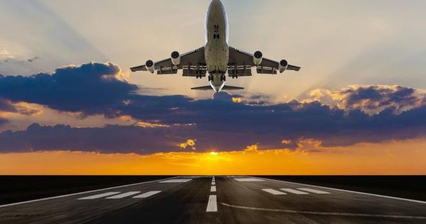 Đón tin vui, cổ phiếu Vietnam Airlines tăng kịch trần với thanh khoản bùng nổ