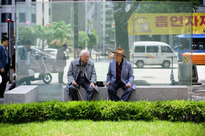 Hiệu ứng domino đáng buồn tại Hàn Quốc: Khi người trẻ từ bỏ kết hôn vì quá nghèo, quốc gia phát triển bậc nhất châu Á khủng hoảng