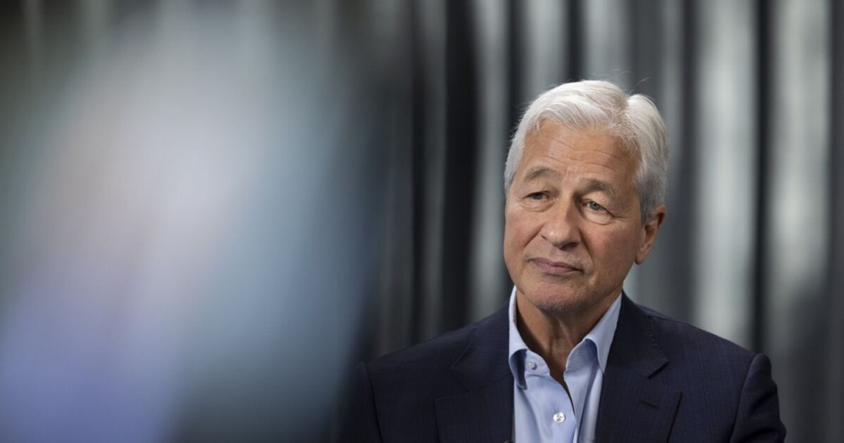 Kinh tế Mỹ bùng nổ nhưng đừng vội mừng, CEO JPMorgan cảnh báo suy thoái kinh tế  'vẫn còn đó'