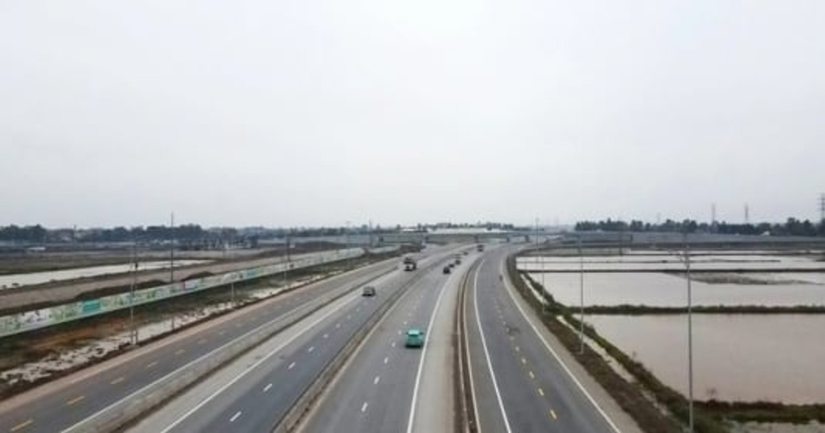 Cập nhật tiến độ tuyến đường 14 làn xe tại tỉnh thành không có núi cũng chẳng có biển
