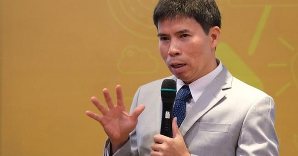 Chủ tịch Thế giới di động thổ lộ tâm tư sau 1 năm 