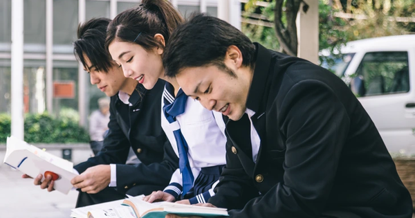 Những điều thú vị chỉ có ở trường học Nhật Bản: Tóc phải thẳng, tóc xoăn tự nhiên cần có 