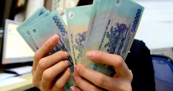 Một ngân hàng tăng mạnh thu nhập bình quân nhân viên lên 70 triệu đồng/tháng, gấp đôi nhân viên Vietcombank