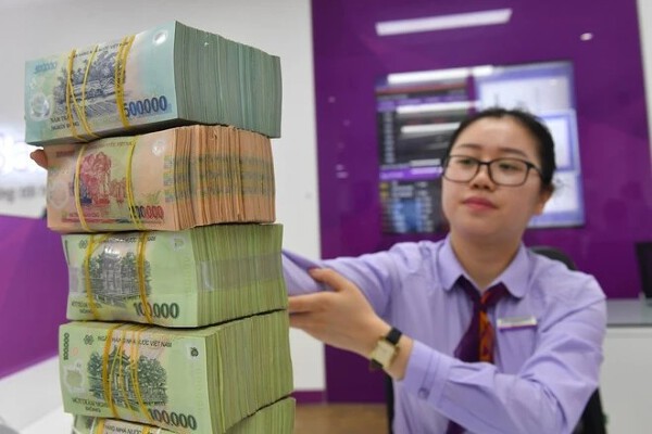 NHNN bơm ròng gần 5.200 tỷ đồng, lãi suất liên ngân hàng hạ nhiệt đáng kể