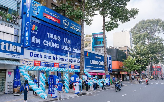 Mở chuỗi vắc xin cũng thần tốc như mở nhà thuốc: FPT Long Châu chưa đầy 1 năm đã vượt mốc 50 trung tâm tiêm chủng