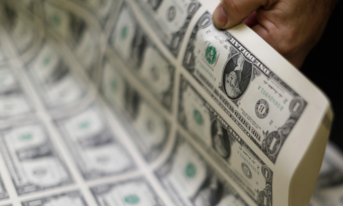 Chính phủ Mỹ trả 2 triệu USD tiền lãi mỗi phút