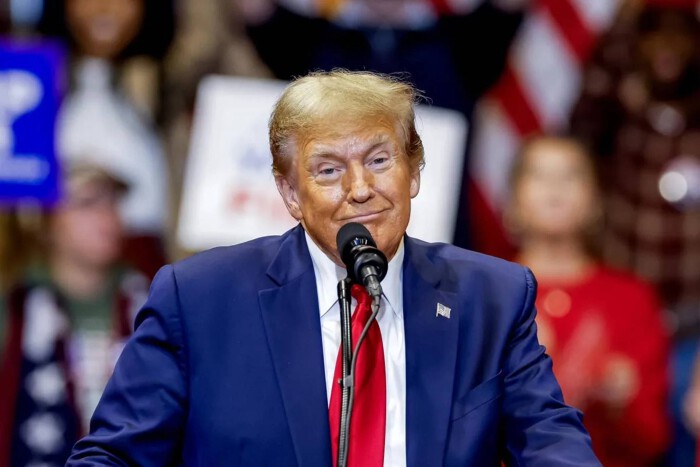 Ông Donald Trump đối mặt với nguy cơ phạt tù nếu vi phạm lệnh cấm phát ngôn