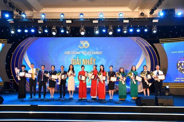 Vietcombank dẫn đầu ngành ngân hàng tại ba cuộc thi của Hiệp hội Ngân hàng Việt Nam