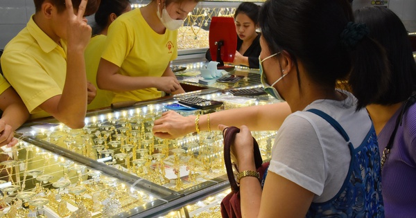 Gấp rút bình ổn thị trường vàng